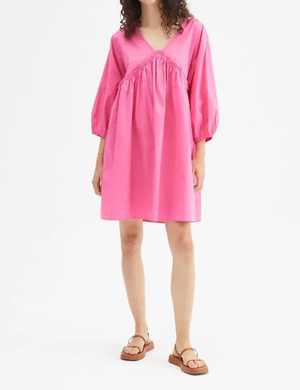 Short Oversized Dress With Three-Quarter Sleeves In Pink